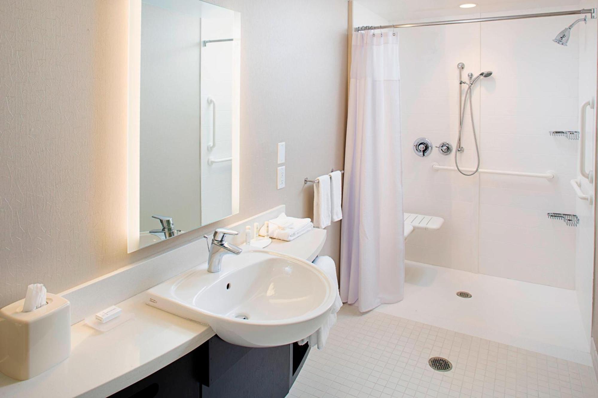 Springhill Suites By Marriott Carle Place Garden City Extérieur photo